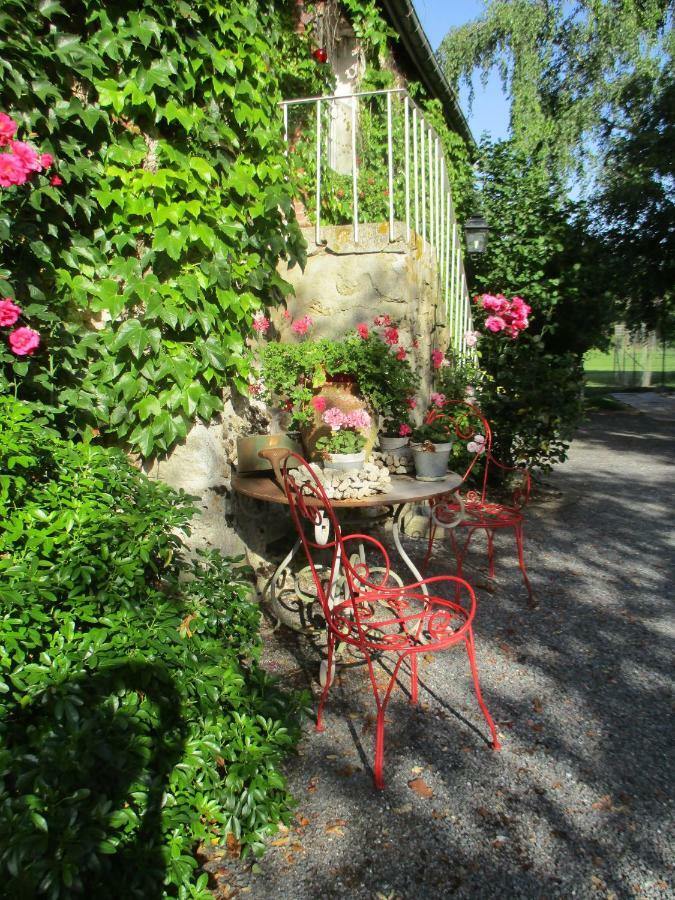 Bed and Breakfast Domaine Du Moulin De L'Etang Chatillon-sur-Marne Екстер'єр фото